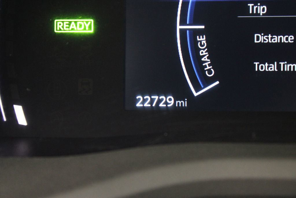 Used 2025 Toyota Camry SE FWD image 11