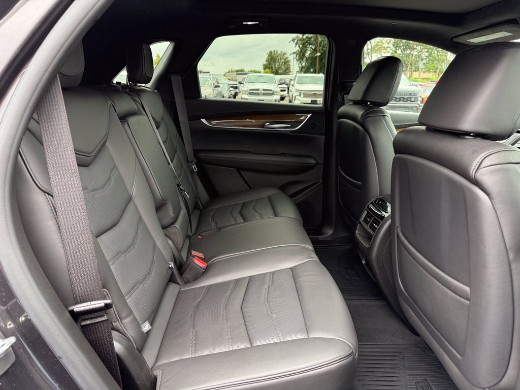 Used 2019 Cadillac XT5 Platinum AWD/4WD image 12