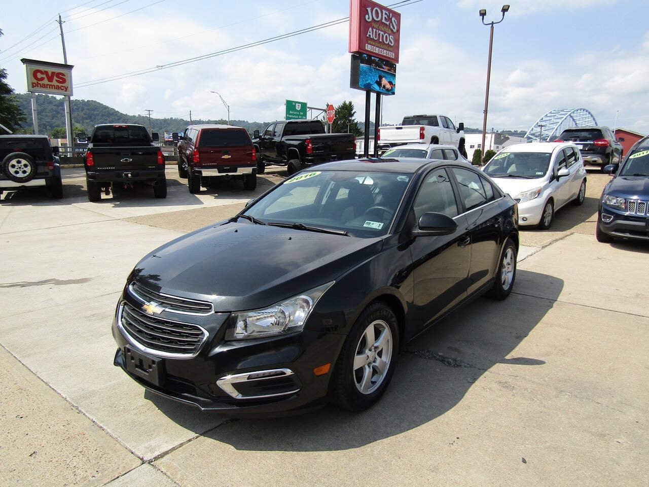 Used 2016 Chevrolet Cruze LT FWD image 1