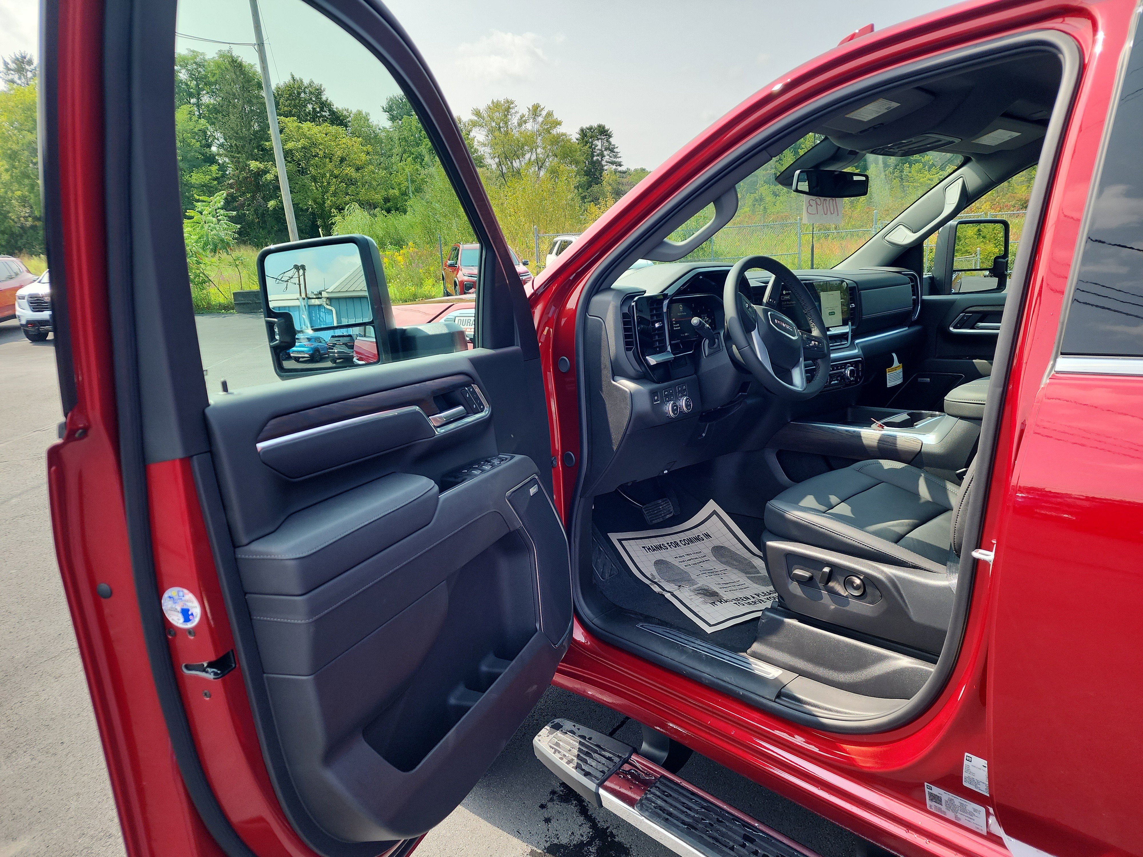 New 2026 GMC Sierra 2500 SLT w/ SLT Convenience Package image 10