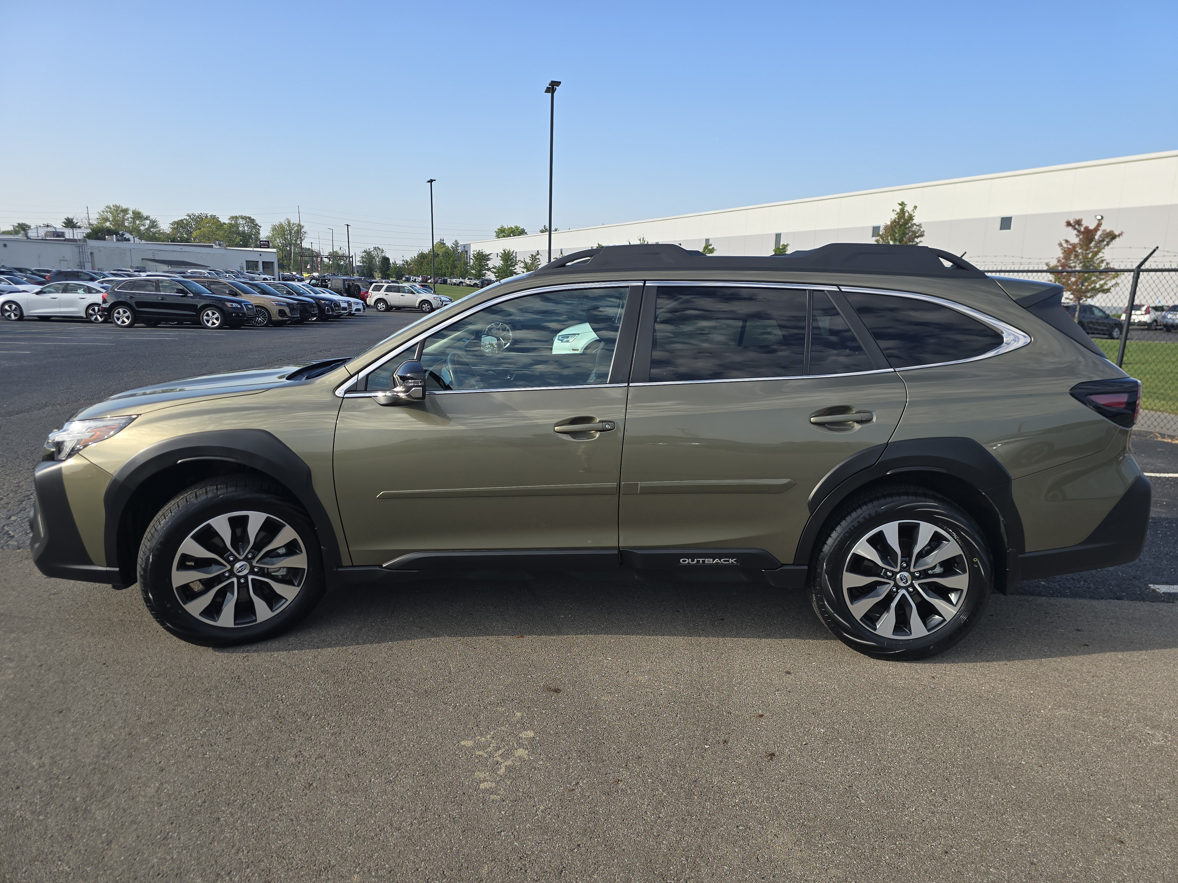 Certified 2024 Subaru Outback Limited AWD/4WD image 4