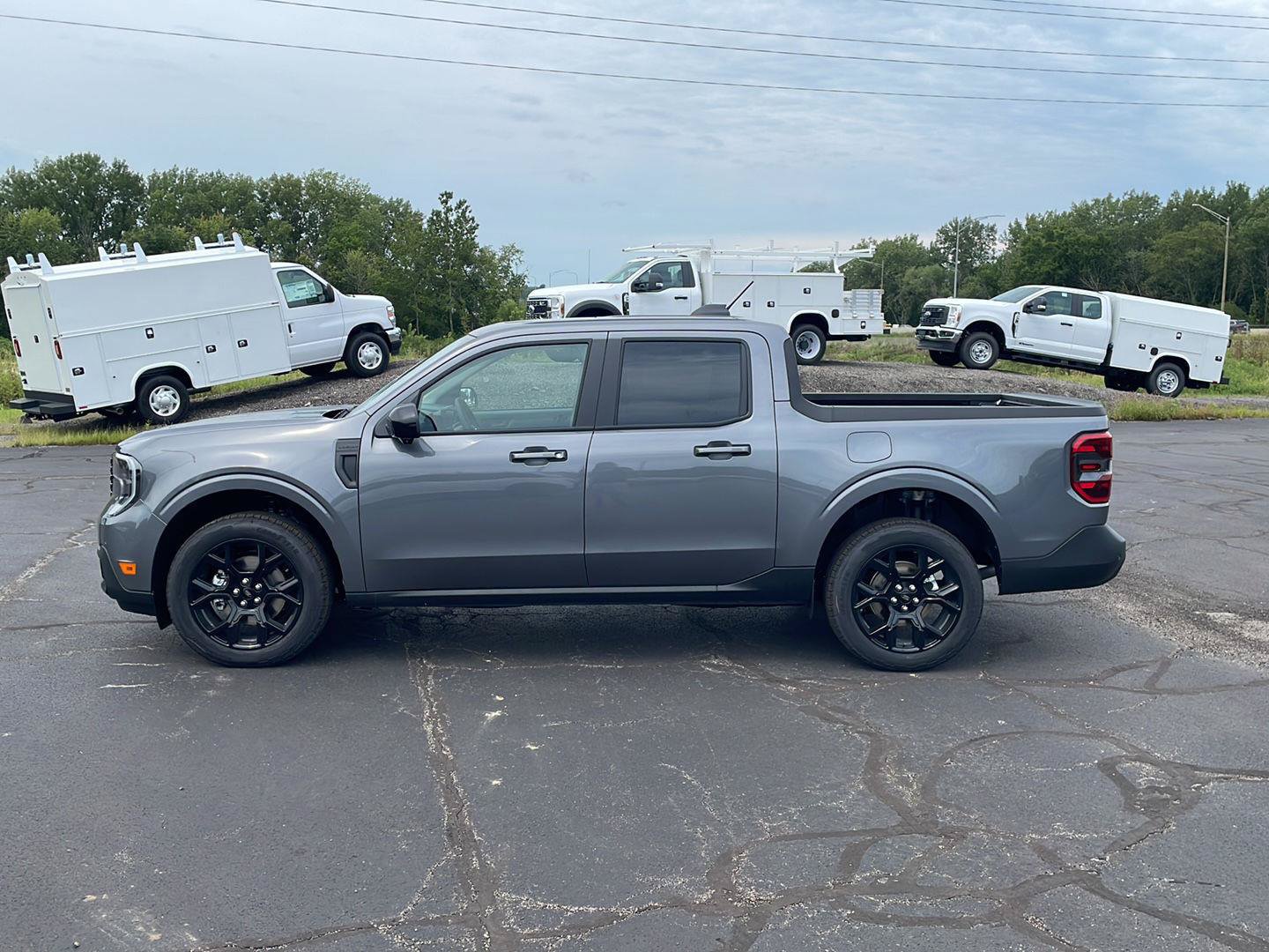 New 2026 Ford Maverick Lariat w/ Black Appearance Package AWD/4WD image 2