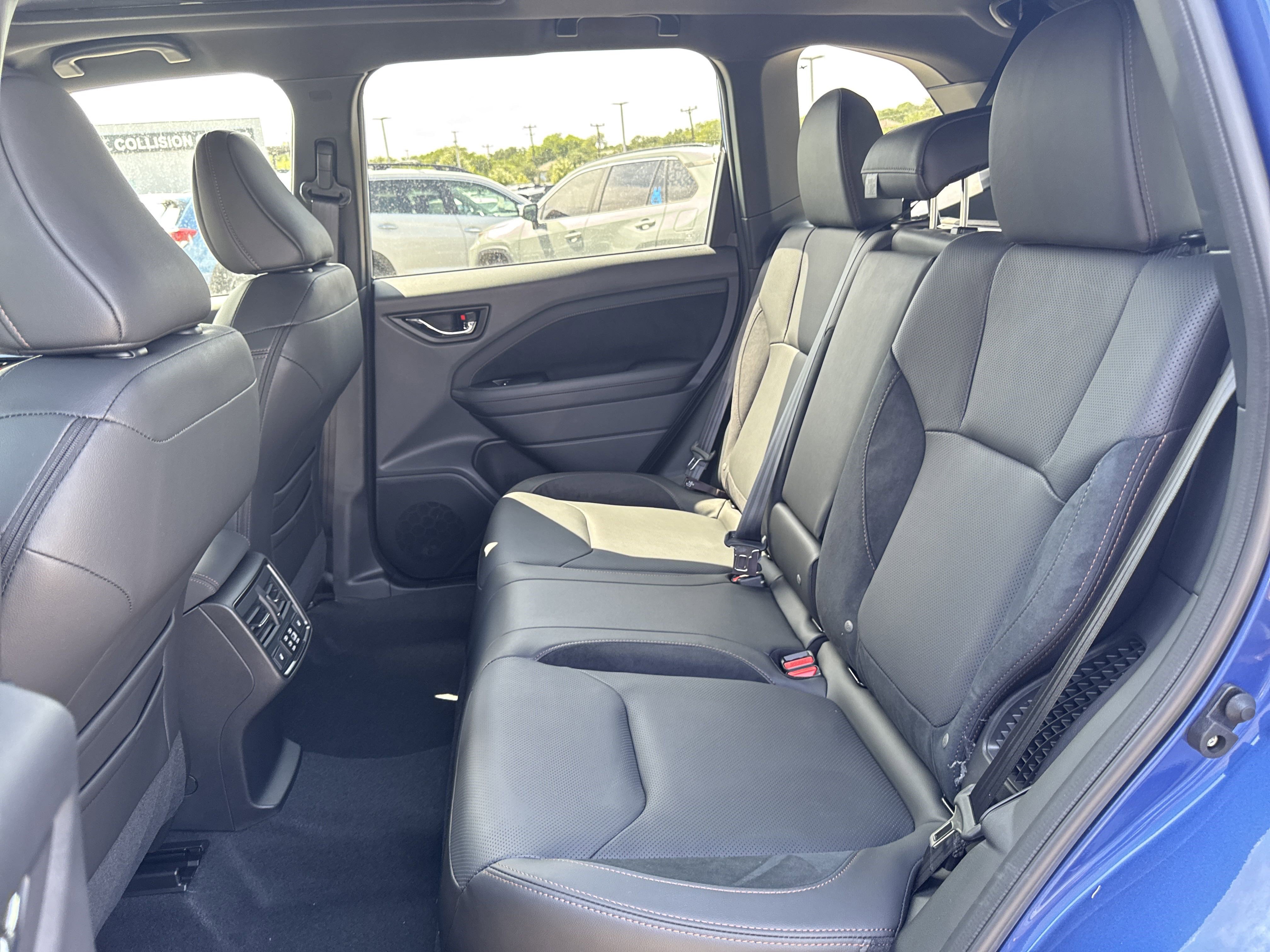 Certified 2025 Subaru Forester Touring w/ Touring Package AWD/4WD image 31