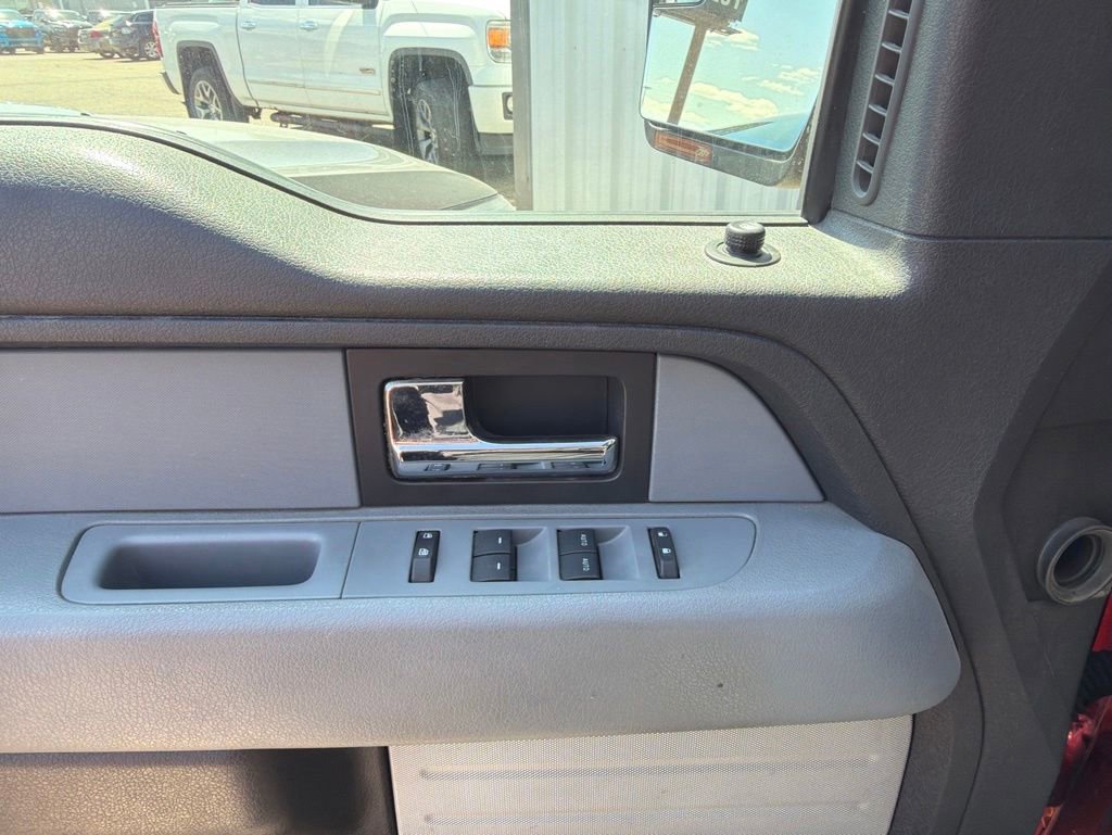Used 2014 Ford F150 XLT w/ XLT Chrome Package AWD/4WD image 11