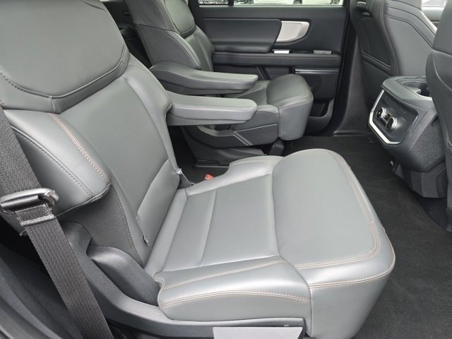 Used 2025 Ford Expedition Active image 37