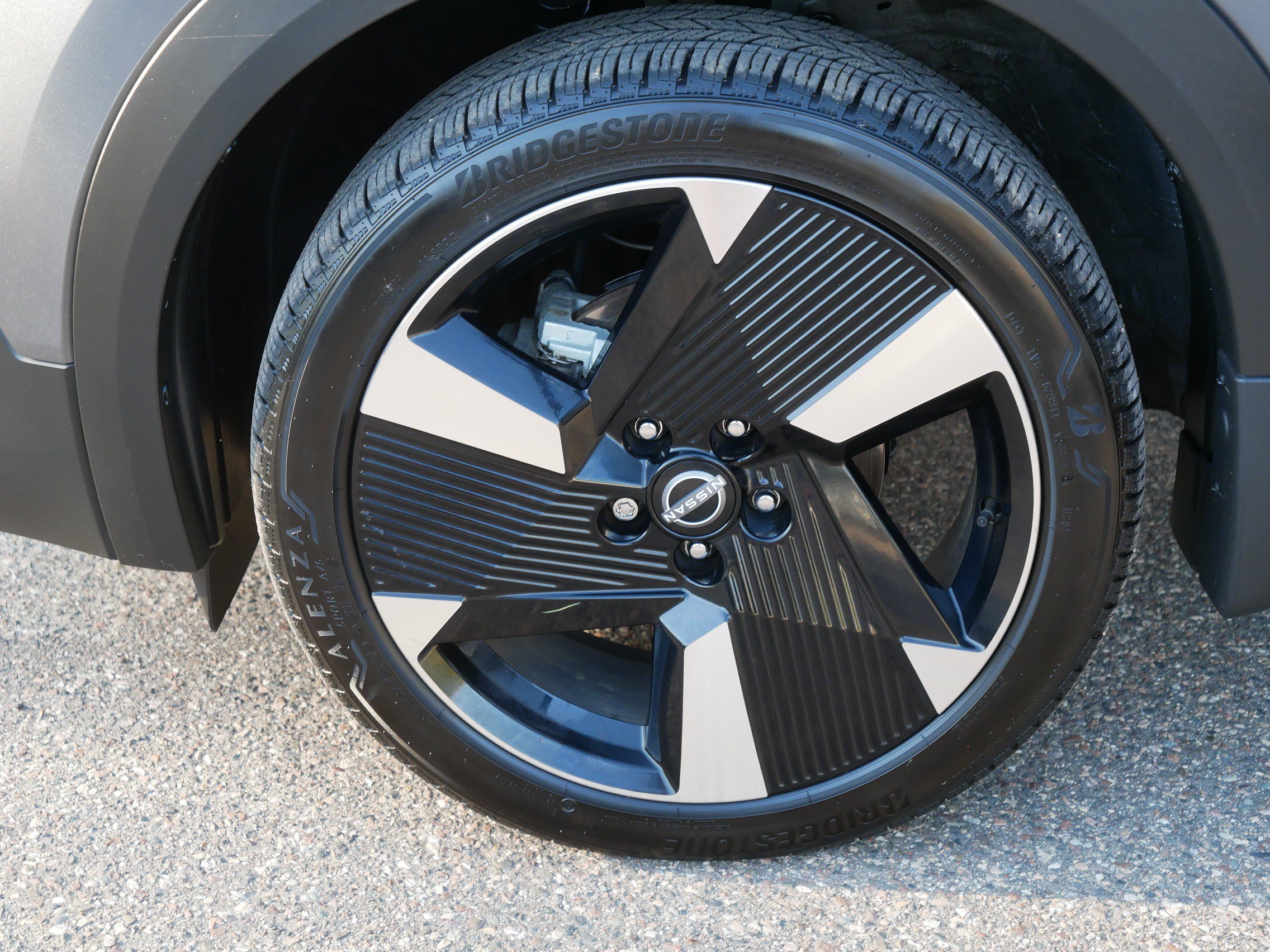 Certified 2025 Nissan Kicks SR AWD/4WD image 15