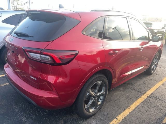 Used 2024 Ford Escape ST-Line w/ Tech Pack #1 AWD/4WD image 2