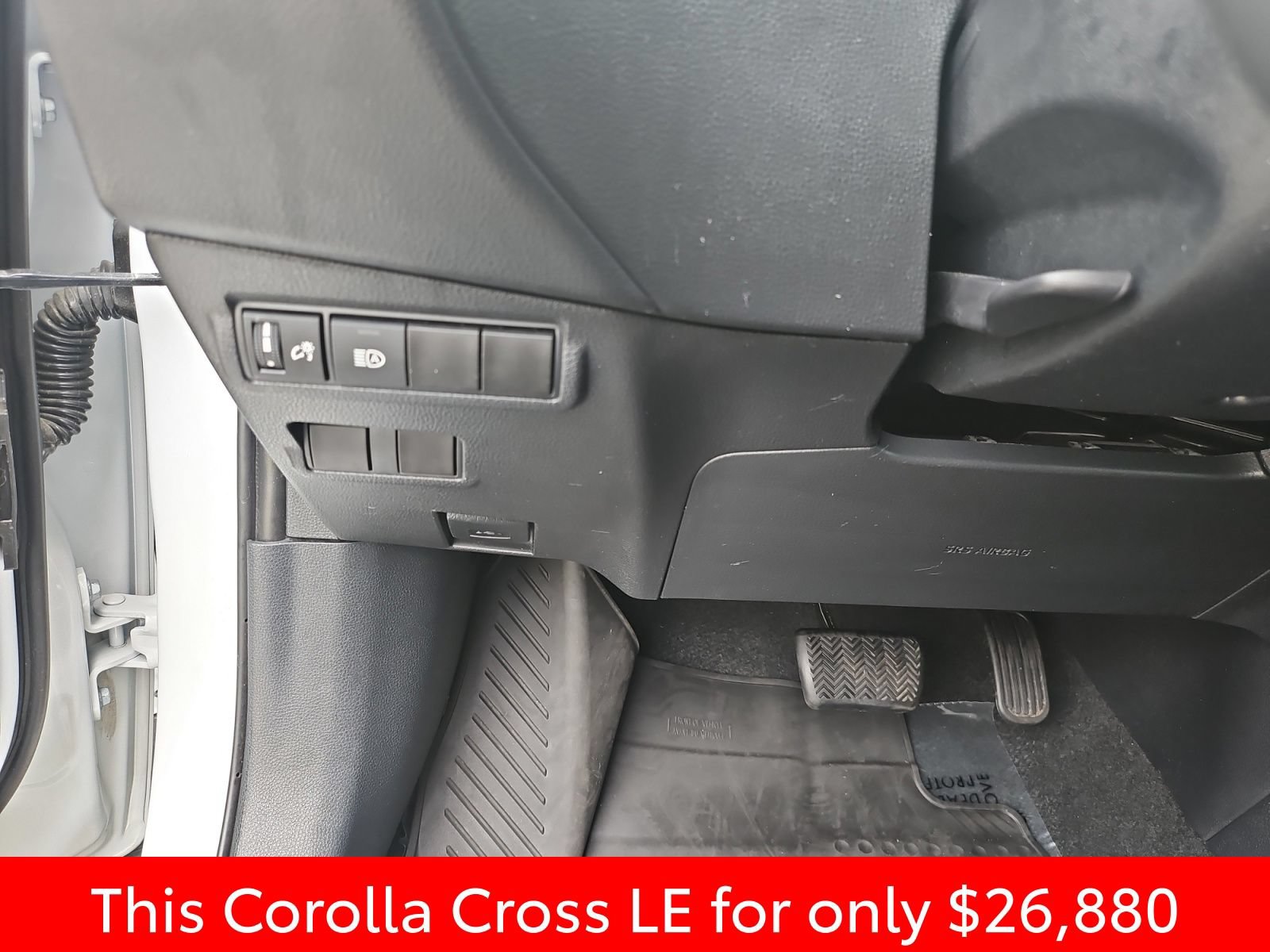 Used 2024 Toyota Corolla Cross LE w/ Moonroof Package FWD image 25