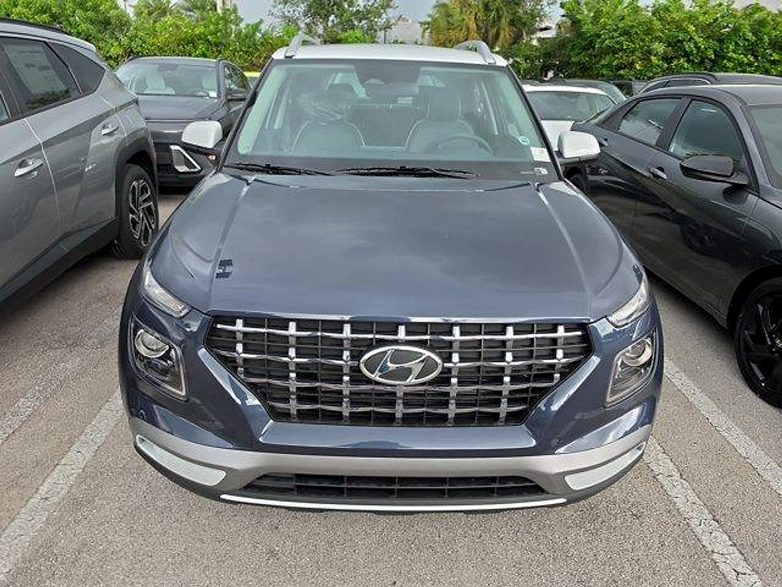 New 2026 Hyundai Venue SEL FWD image 2