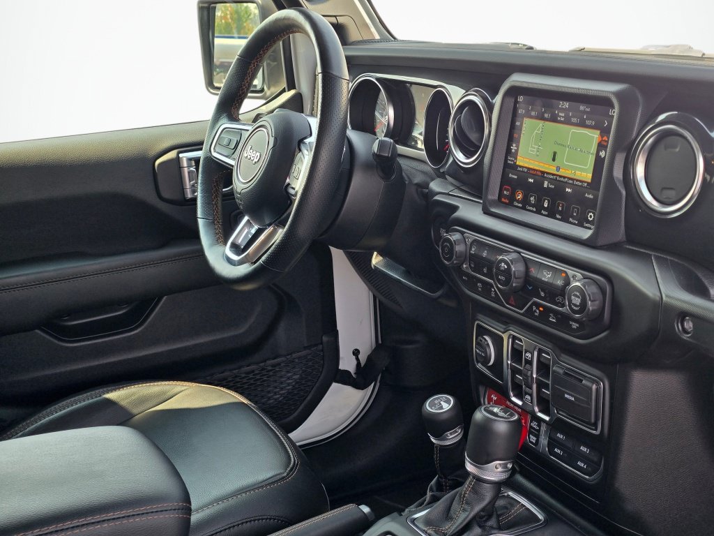Used 2021 Jeep Wrangler Unlimited Rubicon w/ Dual Top Group AWD/4WD image 27