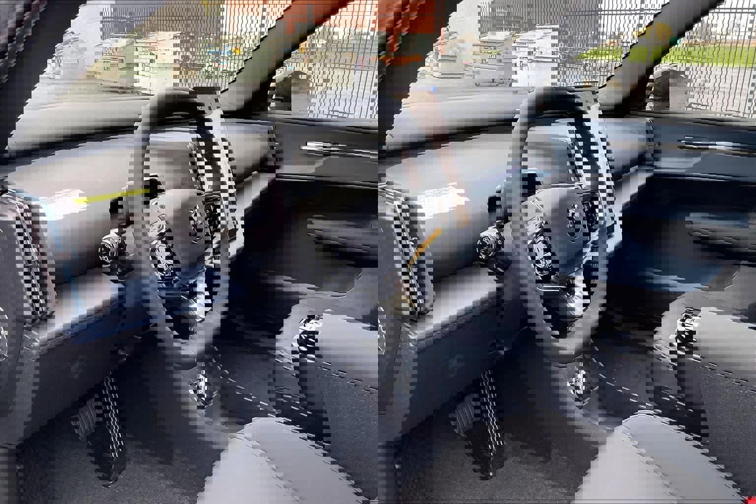 New 2026 Volvo EX30 Plus image 8