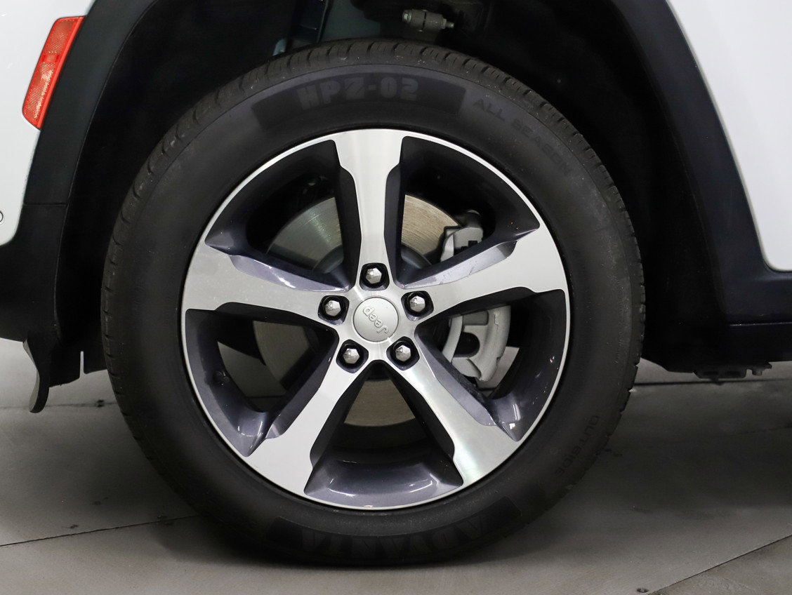 Used 2023 Jeep Grand Cherokee 4WD 4xe w/ Luxury Tech Group II image 30