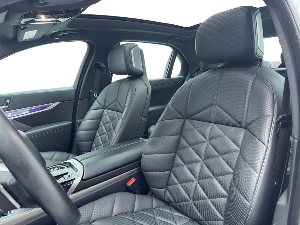 Used 2023 BMW 740i 740i M SPORT,NAV,CAM,PANO,HEAD image 37