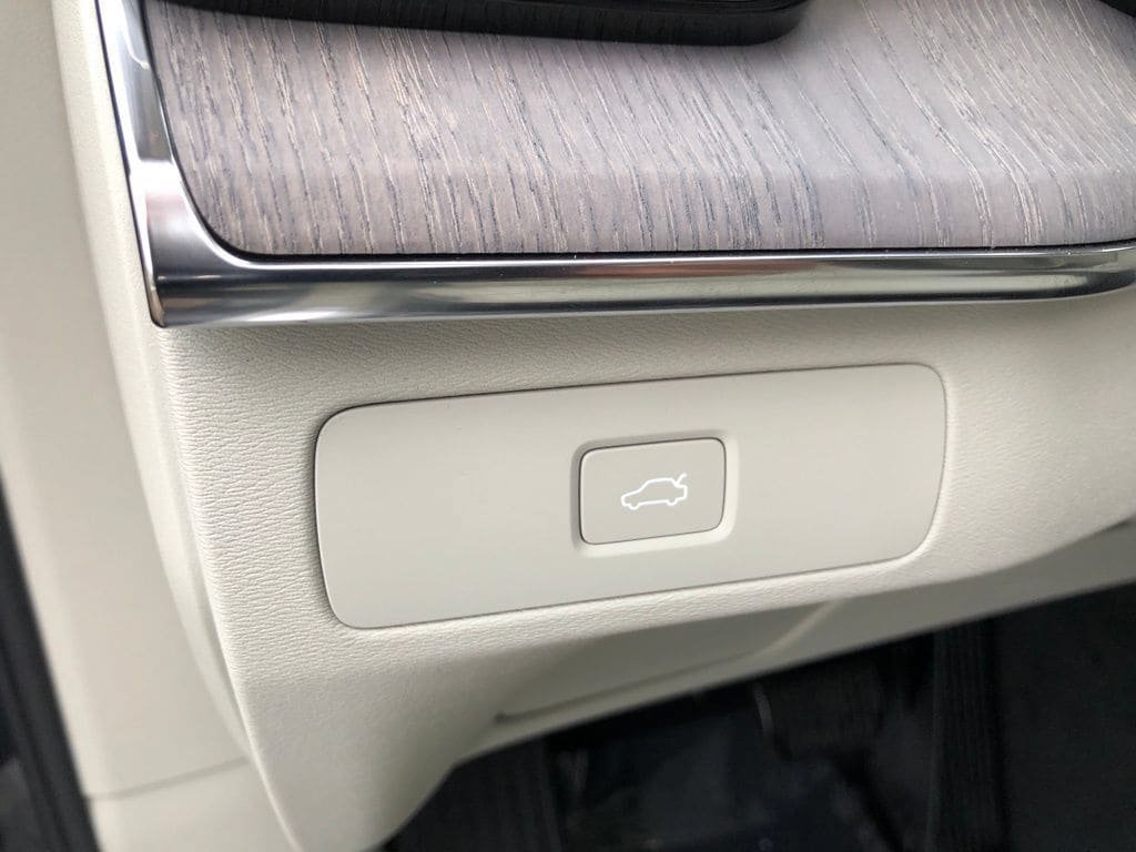 New 2026 Volvo XC90 B6 Ultra w/ Protection Package AWD/4WD image 6