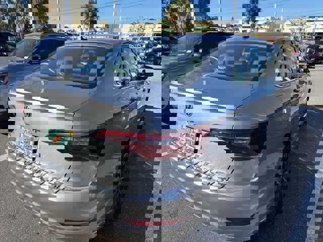 Used 2020 Volkswagen Jetta SE w/ SE Cold Weather Package image 9