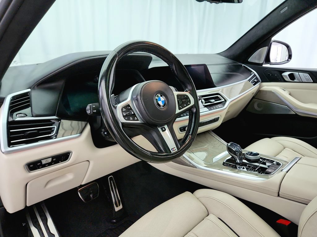 Used 2021 BMW X7 M50i w/ Dynamic Handling Package AWD/4WD image 10