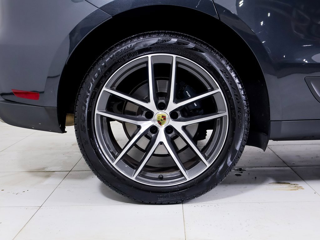 Used 2025 Porsche Macan image 21
