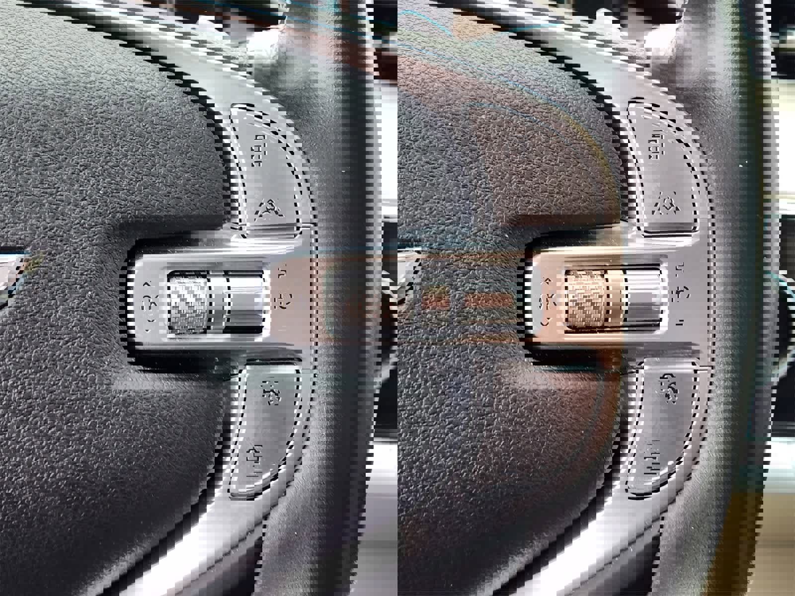 Used 2022 Genesis GV70 2.5T image 19