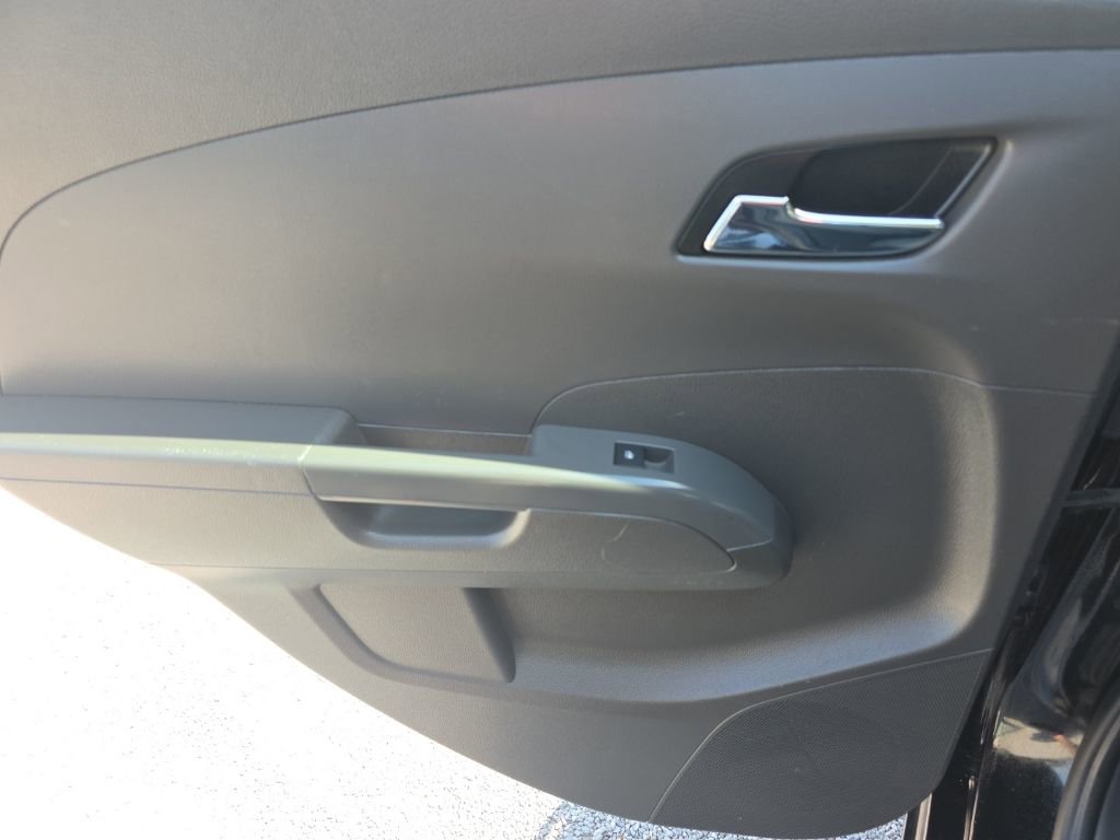 Used 2018 Chevrolet Sonic LT FWD image 18