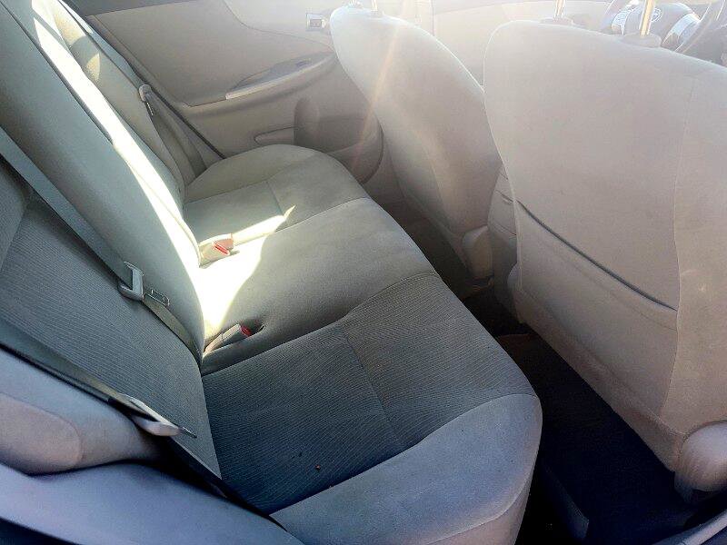 Used 2013 Toyota Corolla LE image 7