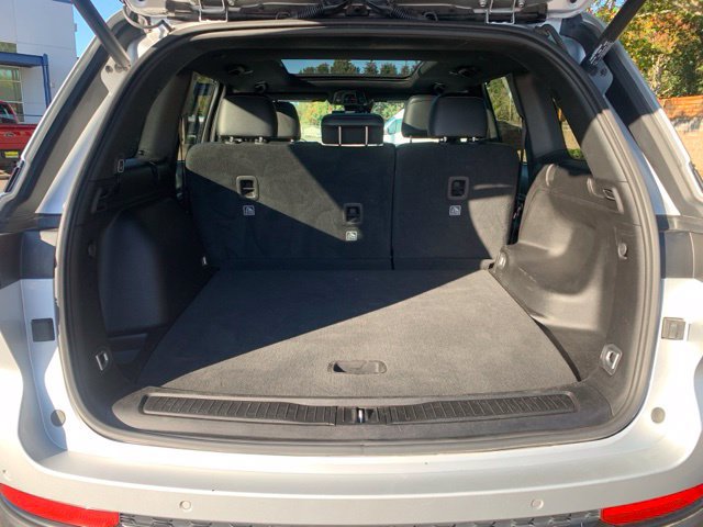 Used 2024 Jeep Grand Cherokee Limited w/ Luxury Tech Group II AWD/4WD image 5