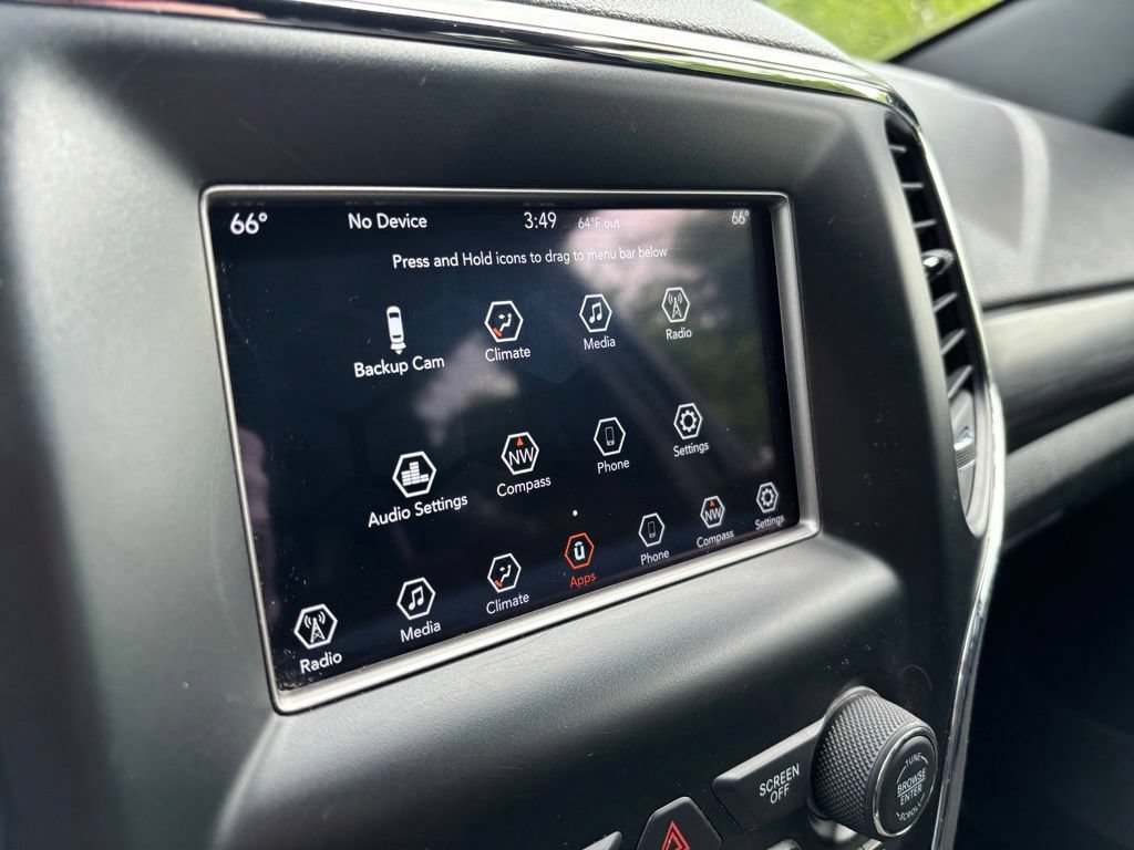 Used 2020 Jeep Grand Cherokee Laredo AWD/4WD image 17