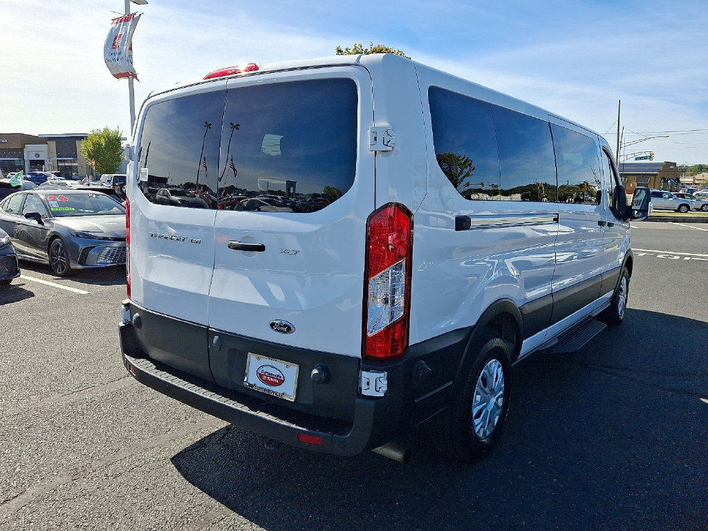 Used 2024 Ford Transit 350 XLT RWD image 6