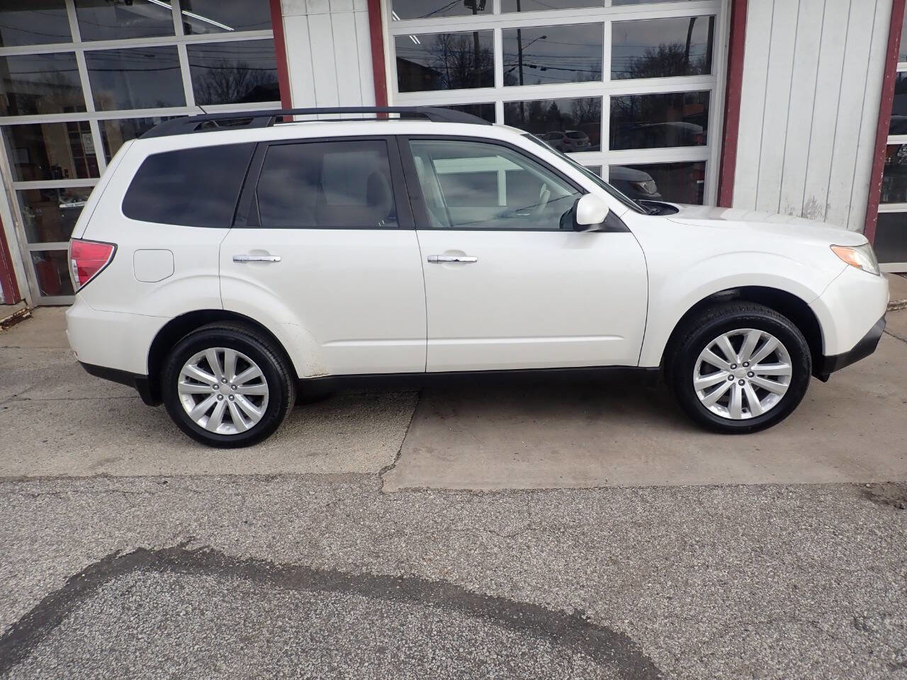 Used 2012 Subaru Forester 2.5X Premium w/ Popular Pkg 3 image 22