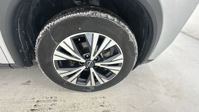 Certified 2023 Nissan Rogue SV image 9