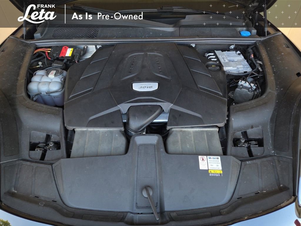 Used 2022 Porsche Cayenne w/ Premium Package image 34