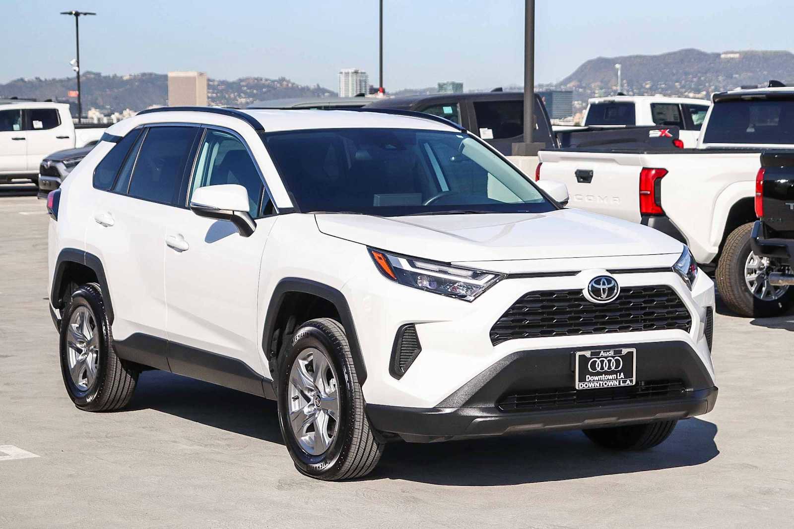 Used 2022 Toyota RAV4 XLE image 3