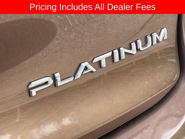 Used 2025 Toyota Crown Platinum AWD/4WD image 12