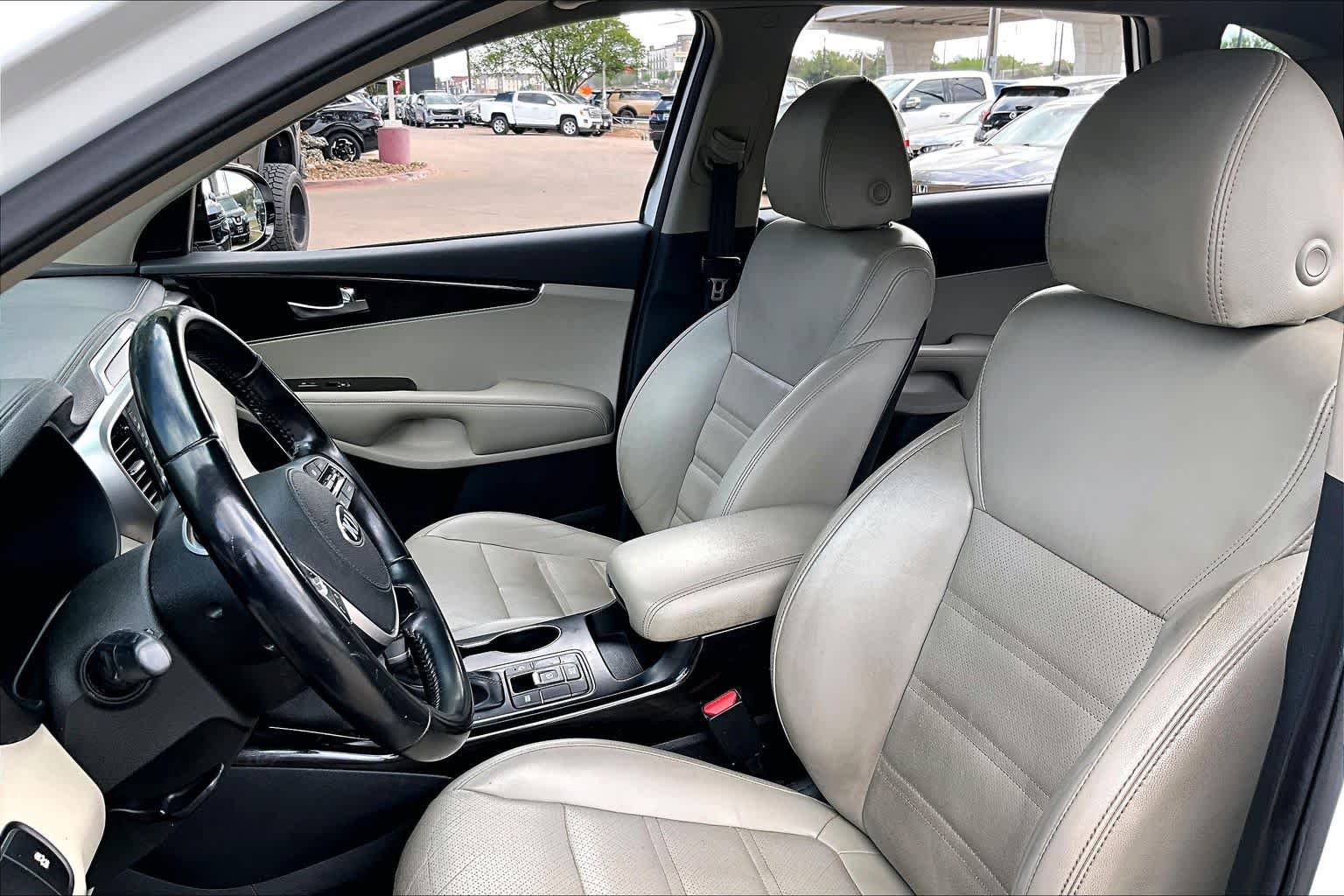 Used 2020 Kia Sorento EX image 8