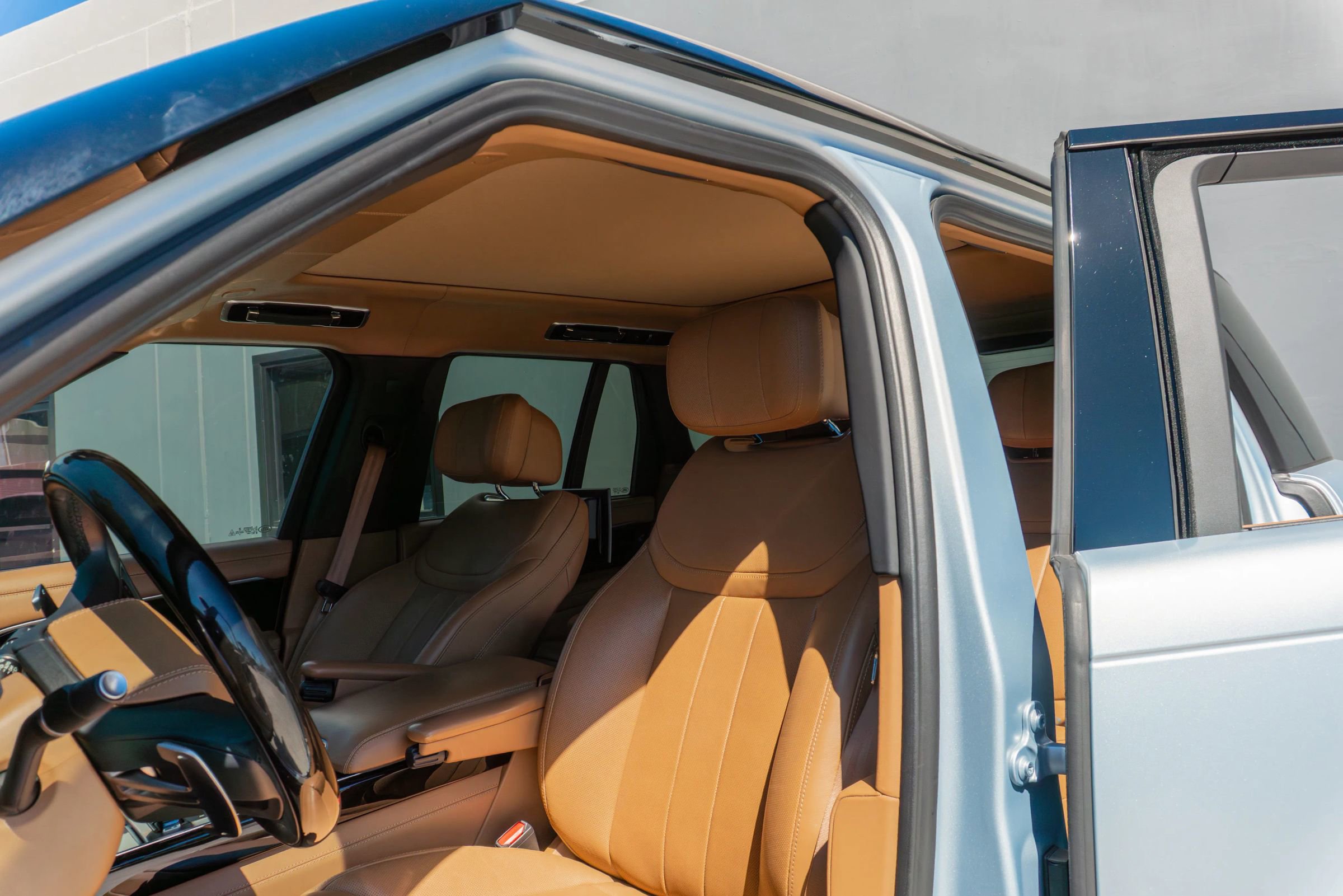 Used 2023 Land Rover Range Rover Autobiography image 52