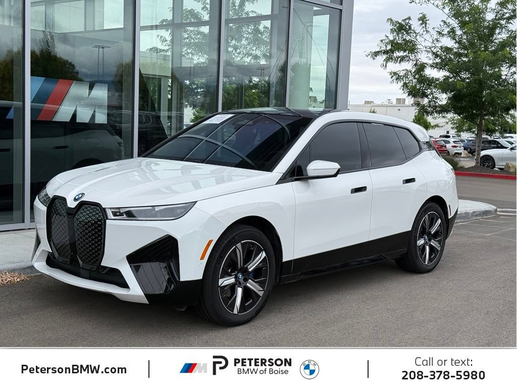 Used 2023 BMW iX xDrive50 w/ Sport Package AWD/4WD image 1