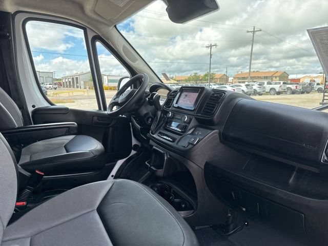 Used 2025 RAM ProMaster 2500 w/ Convenience Group FWD image 17