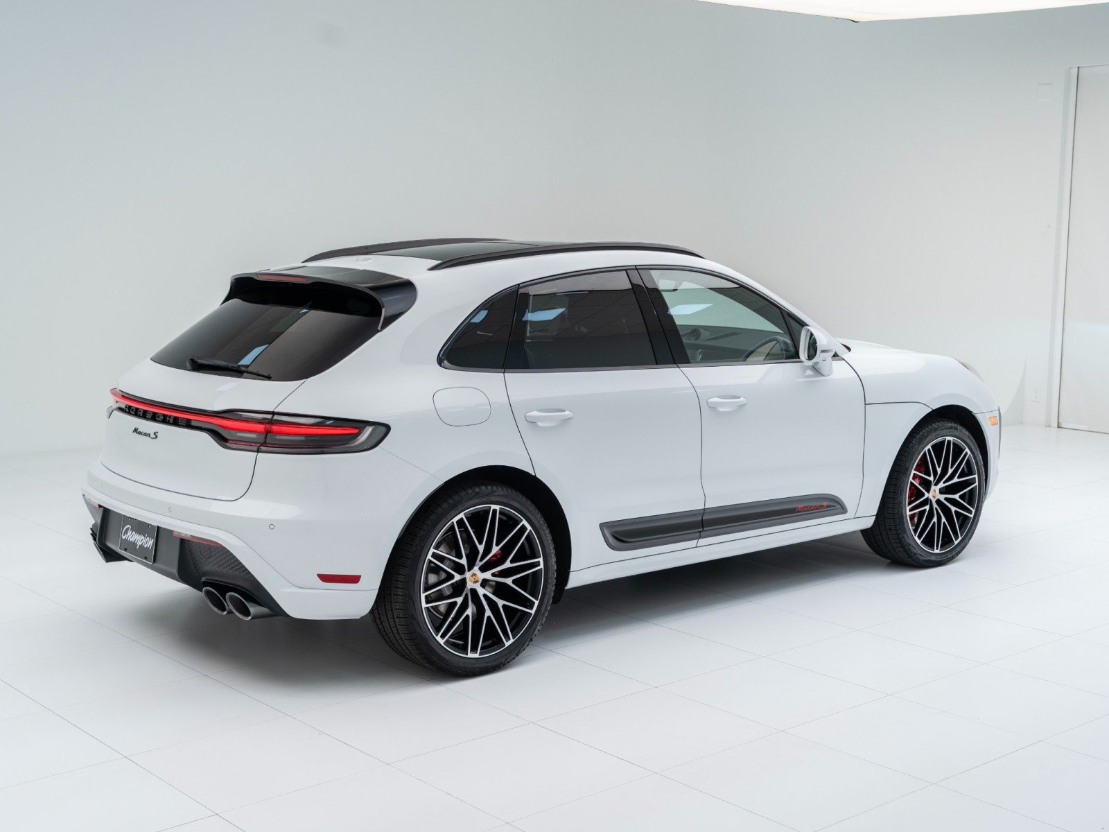 New 2026 Porsche Macan S AWD/4WD image 9