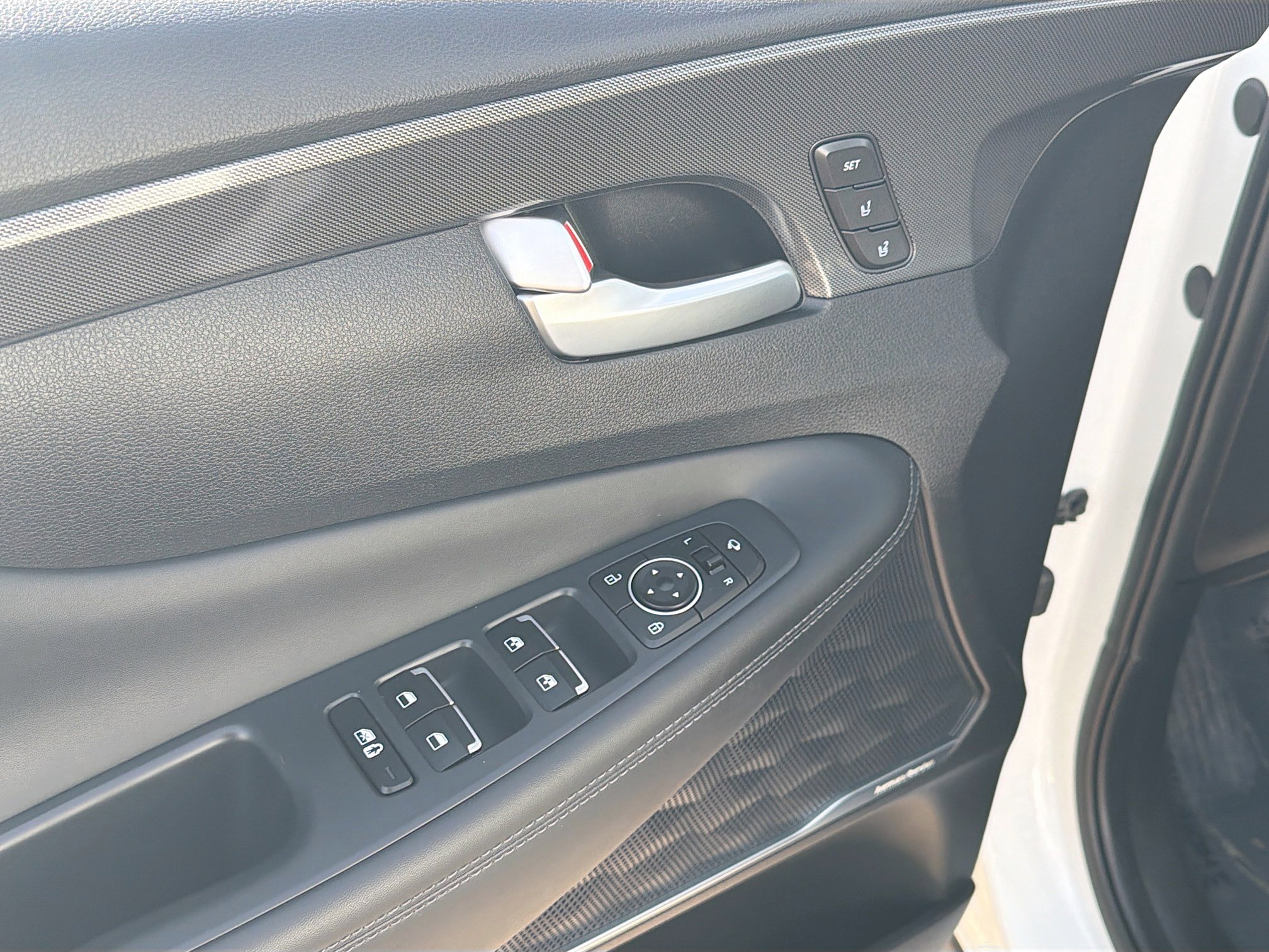 Used 2022 Hyundai Santa Fe Limited image 15