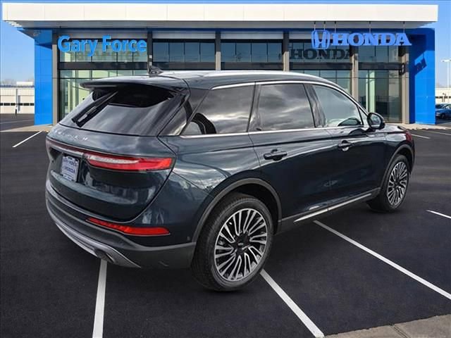 Used 2022 Lincoln Corsair Reserve w/ Equipment Group 201A image 2