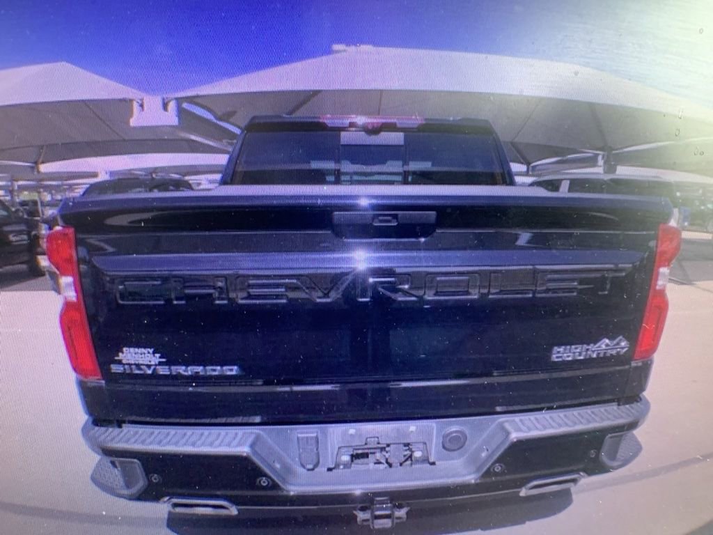 Used 2020 Chevrolet Silverado 1500 High Country w/ Technology Package image 15