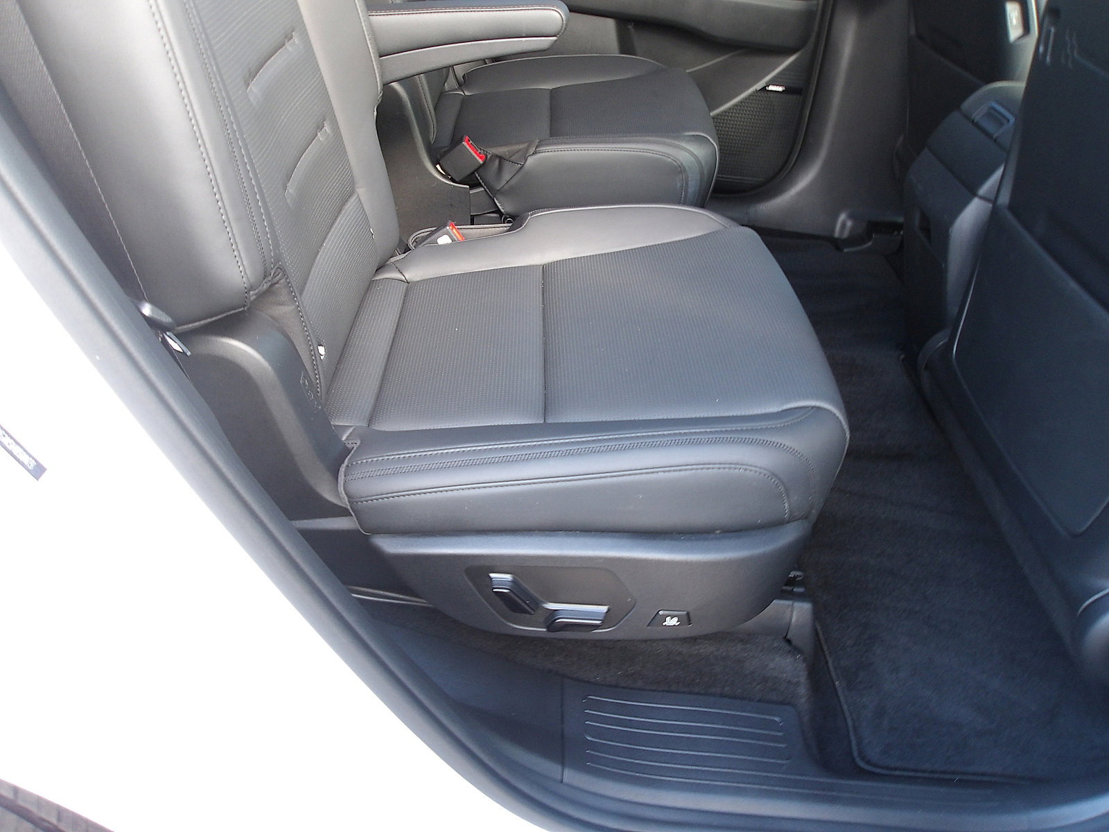 Certified 2025 Hyundai Santa Fe Calligraphy image 11