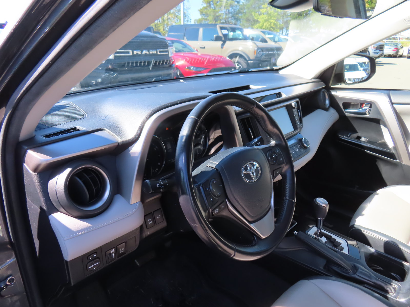 Used 2016 Toyota RAV4 Limited w/ Advanced Technology Package AWD/4WD image 15