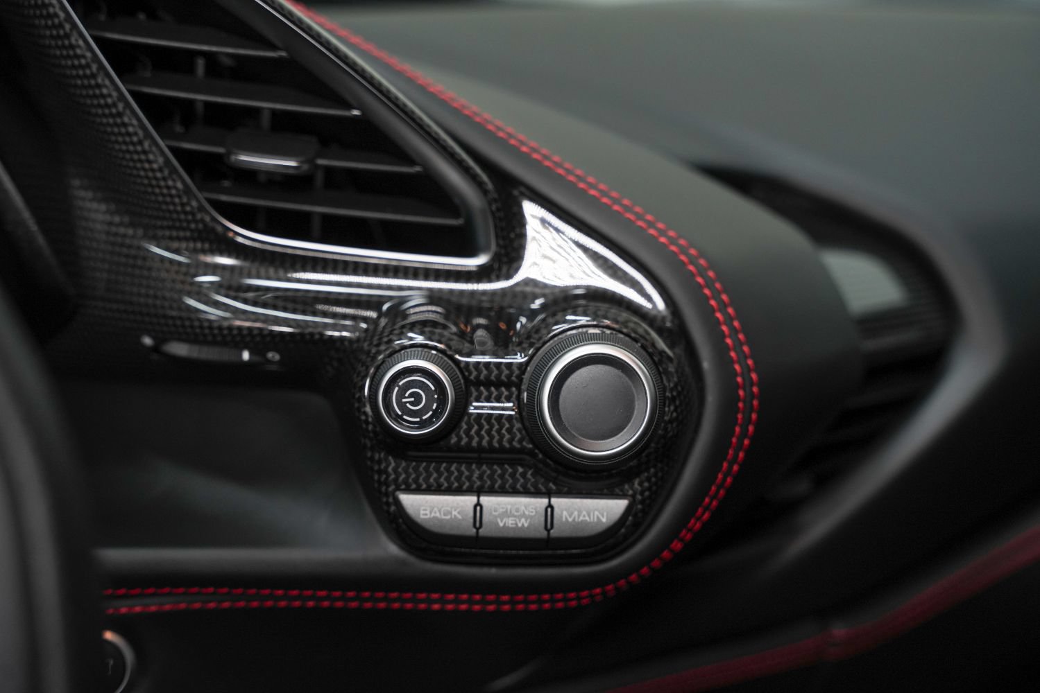 Used 2017 Ferrari 488 GTB RWD image 42