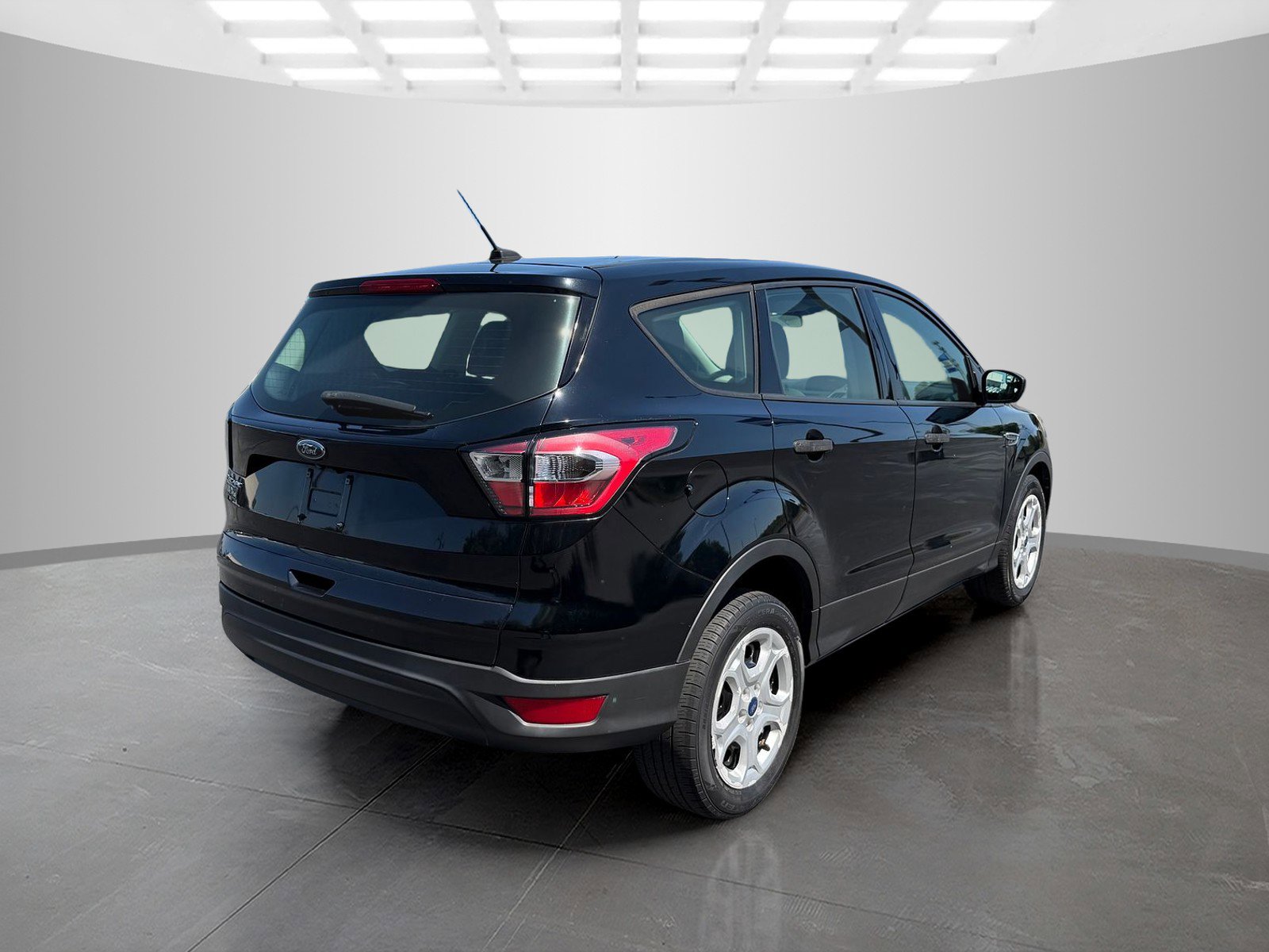 Used 2017 Ford Escape S FWD image 7