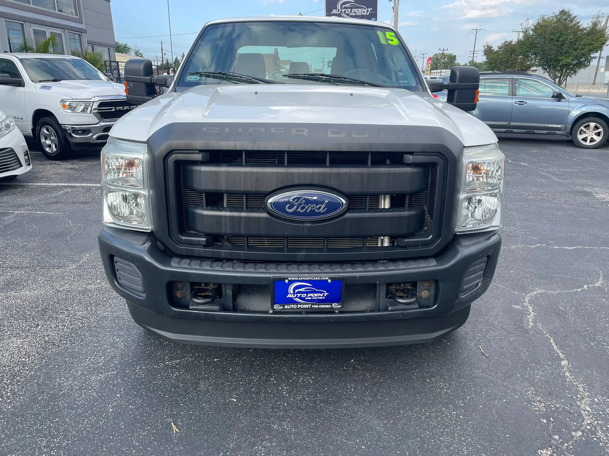 Used 2015 Ford F250 XL w/ Power Equipment Group AWD/4WD image 2
