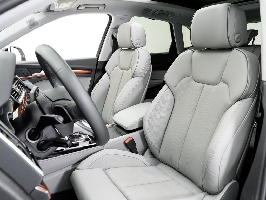 Certified 2023 Audi Q5 2.0T Prestige AWD/4WD image 5