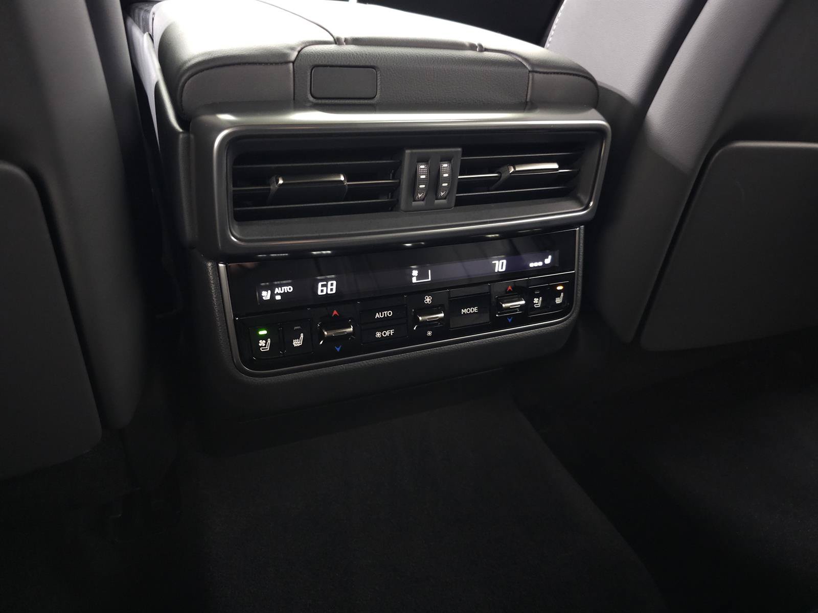 Certified 2025 Lexus LX 600 4WD w/ Interior Upgrade Package image 36