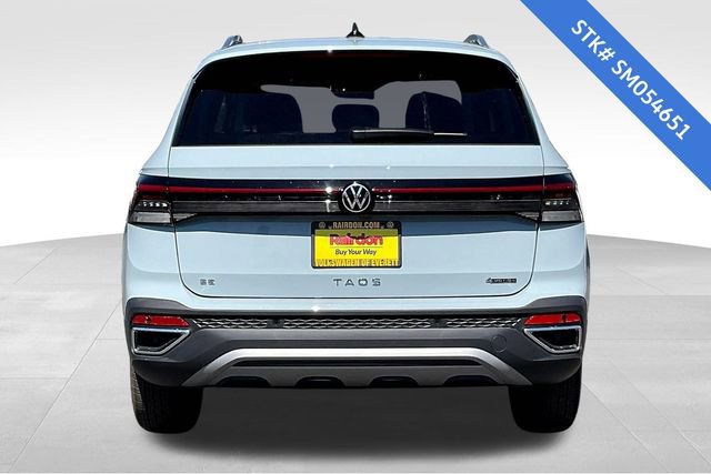 New 2025 Volkswagen Taos SE image 4