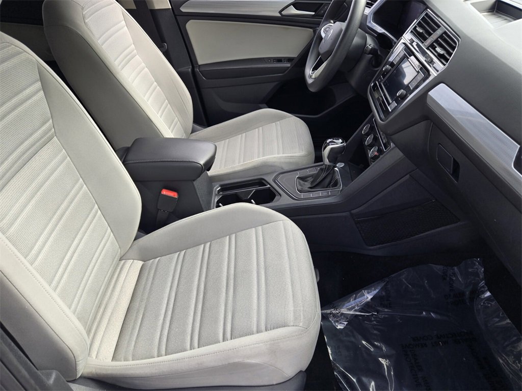 Used 2022 Volkswagen Tiguan S image 21