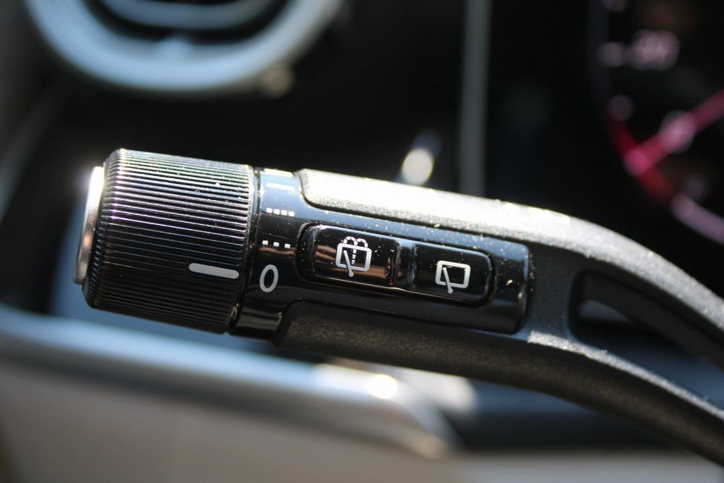 Certified 2025 Mercedes-Benz GLC 350e image 30